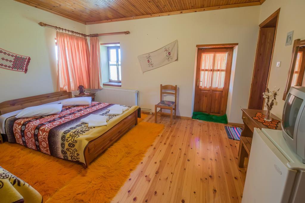 אגיוס גרמנוס To Petrino Guesthouse חדר תמונה