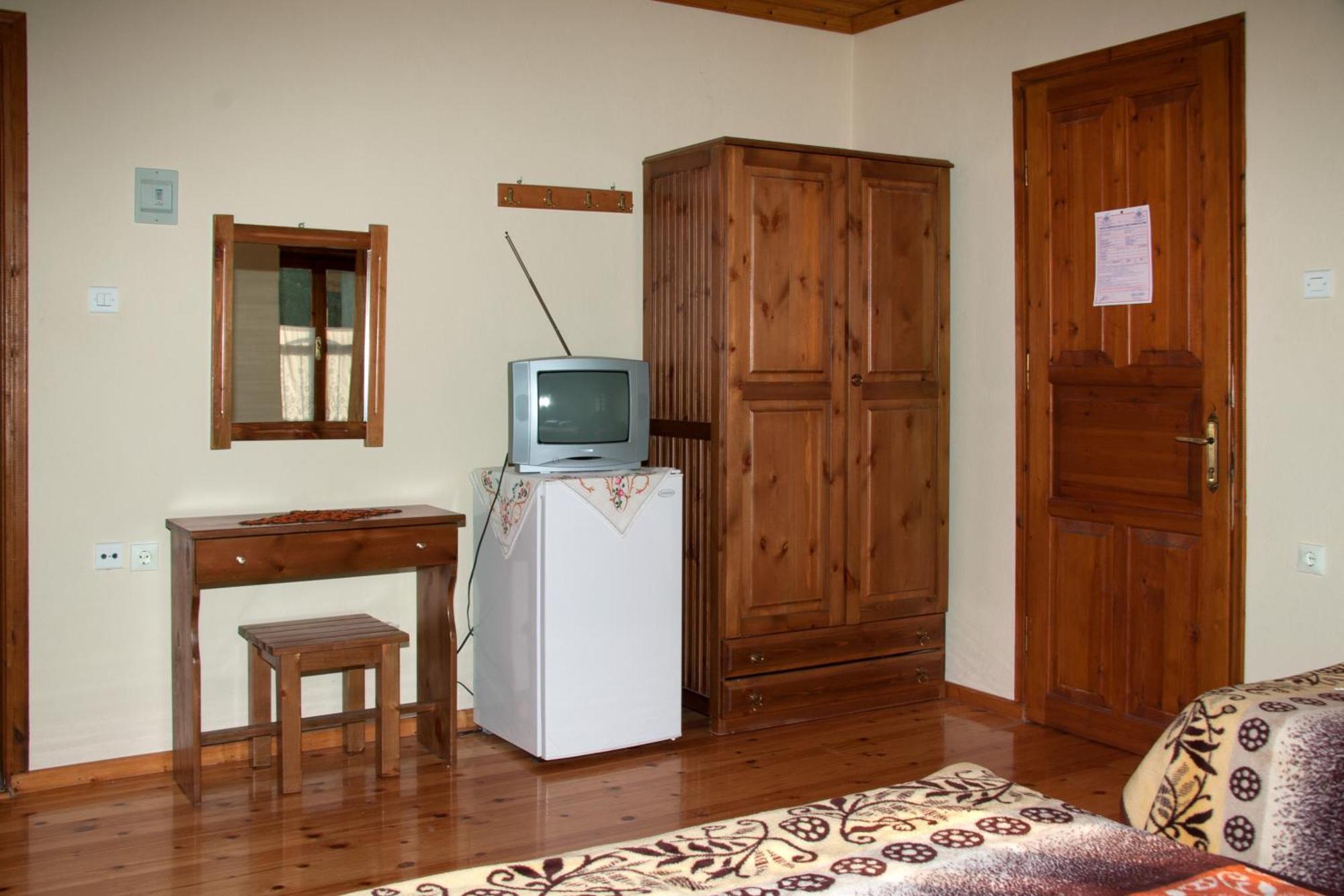 אגיוס גרמנוס To Petrino Guesthouse מראה חיצוני תמונה